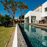 Privada Con Piscina Y Jardin En Chapas, * 马尔韦利亚
