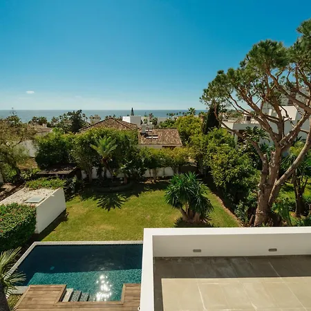 Vila Privada Con Piscina Y Jardin En Chapas, *