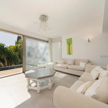 Villa Privada Con Piscina Y Jardin En Chapas, *