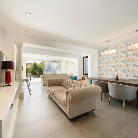 Villa Privada Con Piscina Y Jardin En Chapas, *
