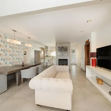 Privada Con Piscina Y Jardin En Chapas, *