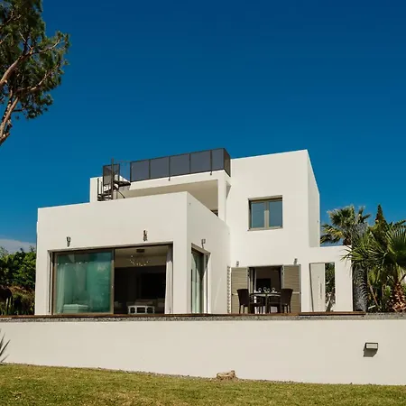 Privada Con Piscina Y Jardin En Chapas, *