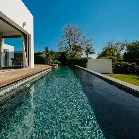 Villa Privada Con Piscina Y Jardin En Chapas, *