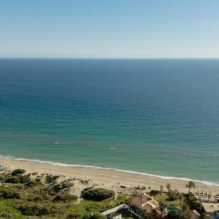 Villa Privada Con Piscina Y Jardin En Chapas, Marbella