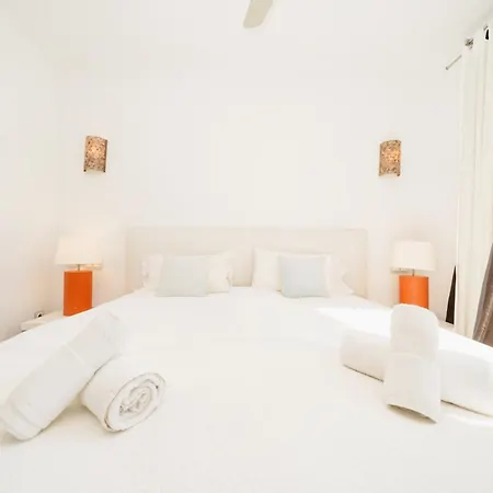 Villa Privada Con Piscina Y Jardin En Chapas, *