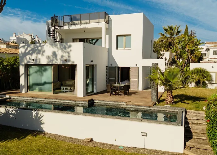 Privada Con Piscina Y Jardin En Chapas, Vila