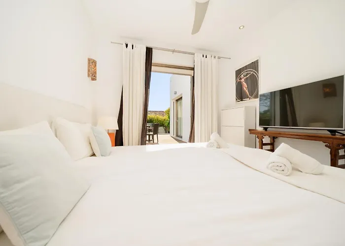 Privada Con Piscina Y Jardin En Chapas, Vila