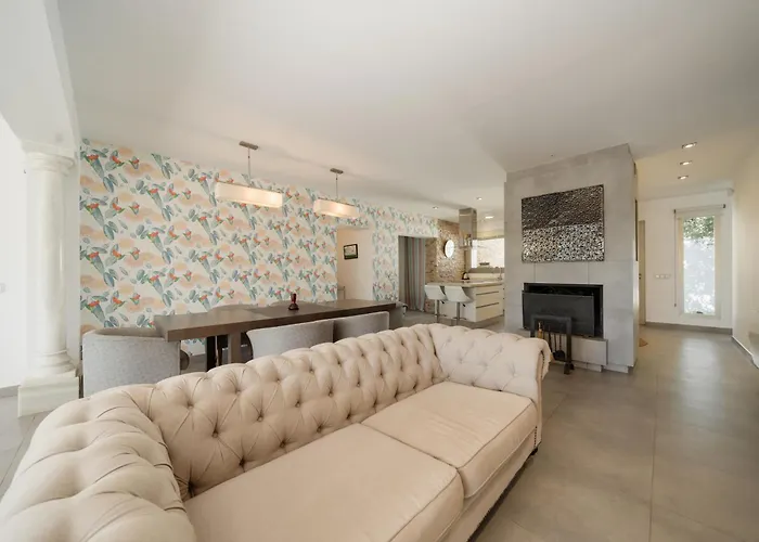 Privada Con Piscina Y Jardin En Chapas, *