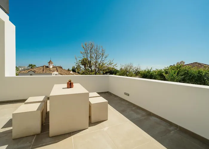 Vila Privada Con Piscina Y Jardin En Chapas, *