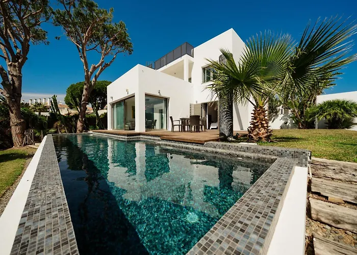 Privada Con Piscina Y Jardin En Chapas,