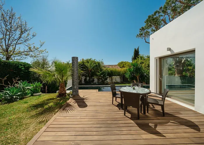 Vila Privada Con Piscina Y Jardin En Chapas, *
