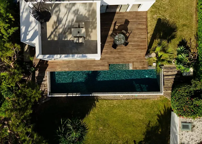 Privada Con Piscina Y Jardin En Chapas, ヴィラ マルベーリャ